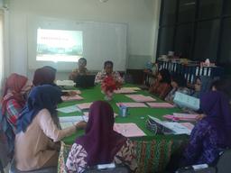 Refreshing and Data Collection Activities Sakernas Quarter 3 2014